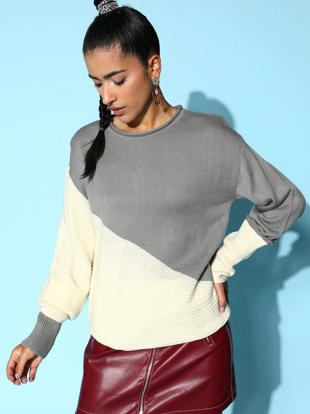 Berrylush Women Grey & Off-White Colourblocked Pattern Round Neck Long Sleeves Ribbed Hem Regular Pullover